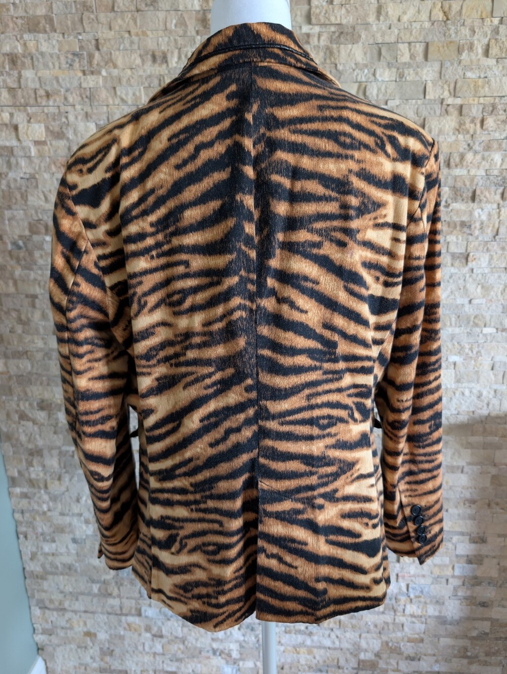 Chico's Maximalist Animal Print Tailored Blazer  Statement Tiger Stripe Sz Large image 3